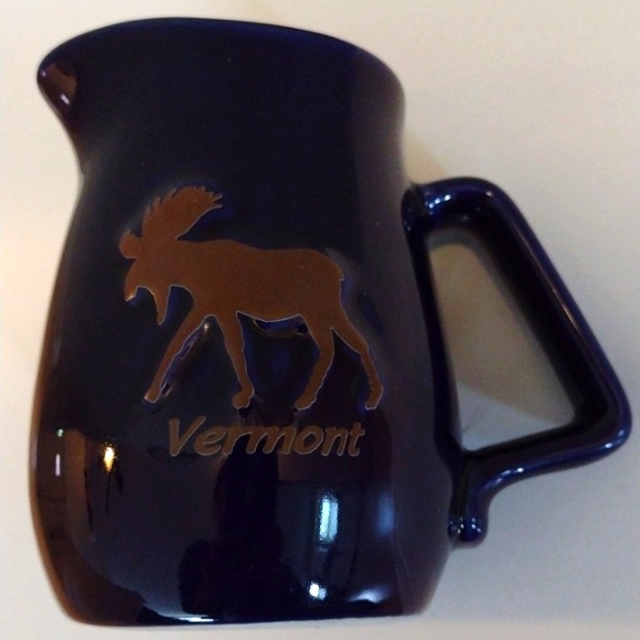 Vermont Moose  12 Oz Syrup Pitcher NWOT - Picture 1 of 4